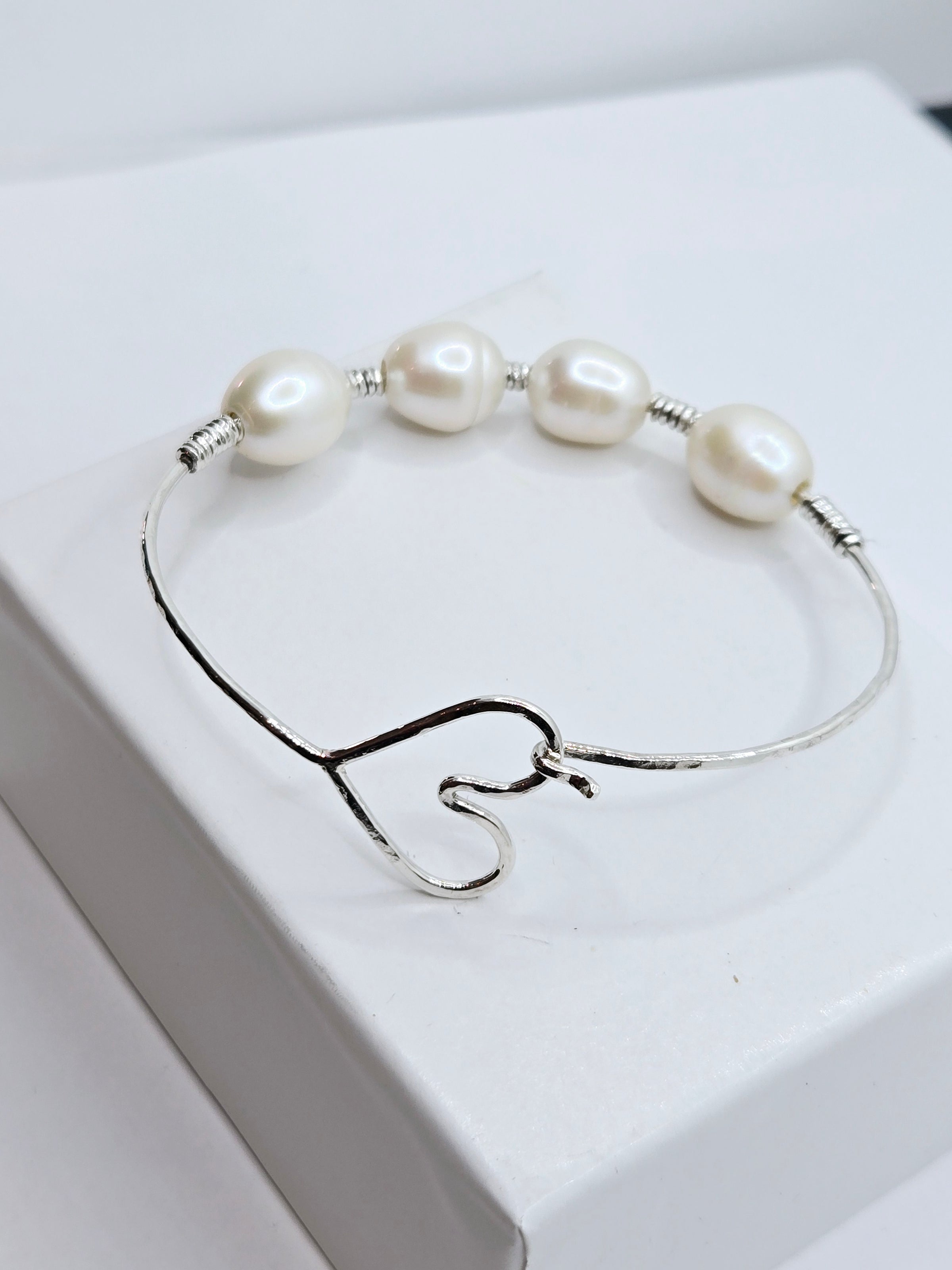 Pearl Heart Bracelet | HG Designs